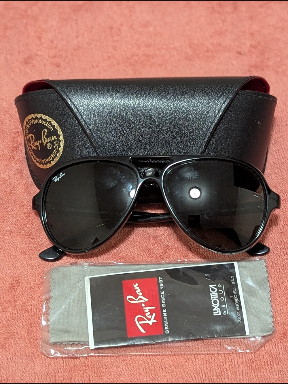 Black On Black Ray Ban Sunglasses